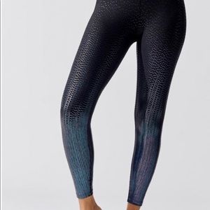 Beyond yoga drip dot leggings size xs